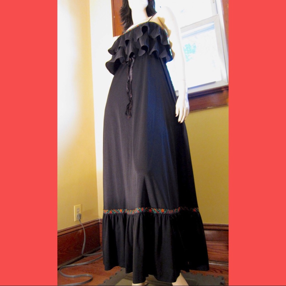 Boho Goth VTG 70s VICKY VAUGHN Black Ruffle Tiered Maxi Dress